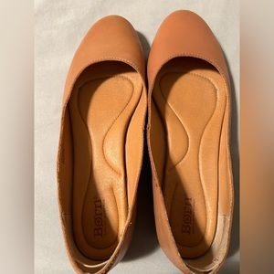 Born size 9 nude ballet flats